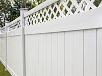 <b>White Vinyl Privacy Fence with Diagonal Lattice Top</b>